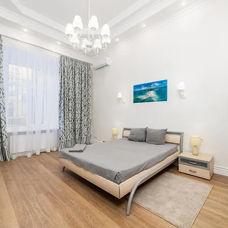 Apartment Vorontsov Lane 3-bedrooms Odesa