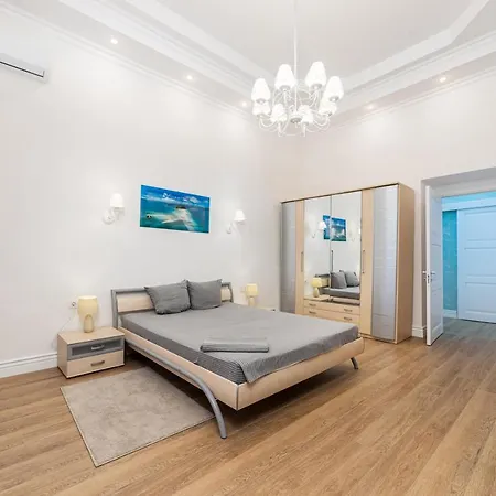 Apartment Vorontsov Lane 3-bedrooms *