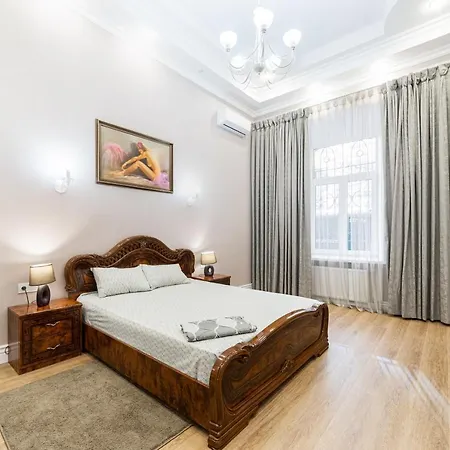 Apartment Vorontsov Lane 3-bedrooms Odesa